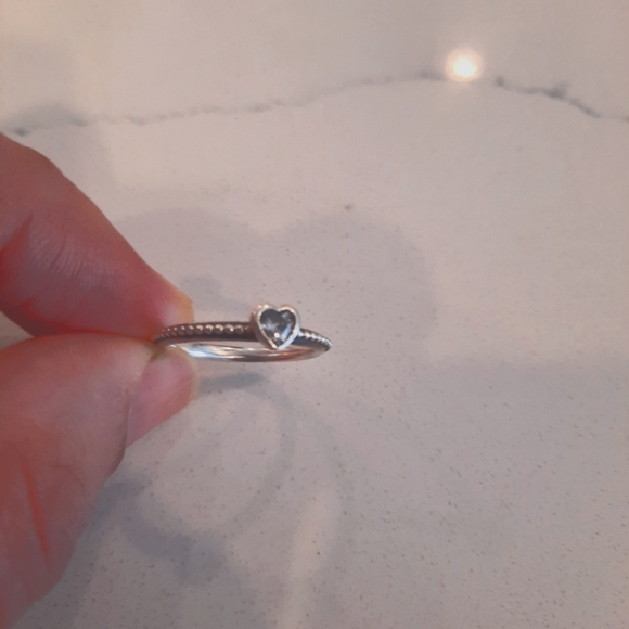 Size 5 ring silver - Picture 1 of 4